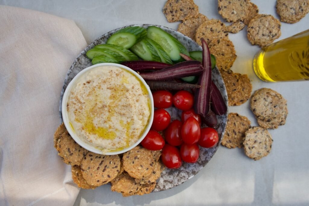 Photo Hummus and vegetables